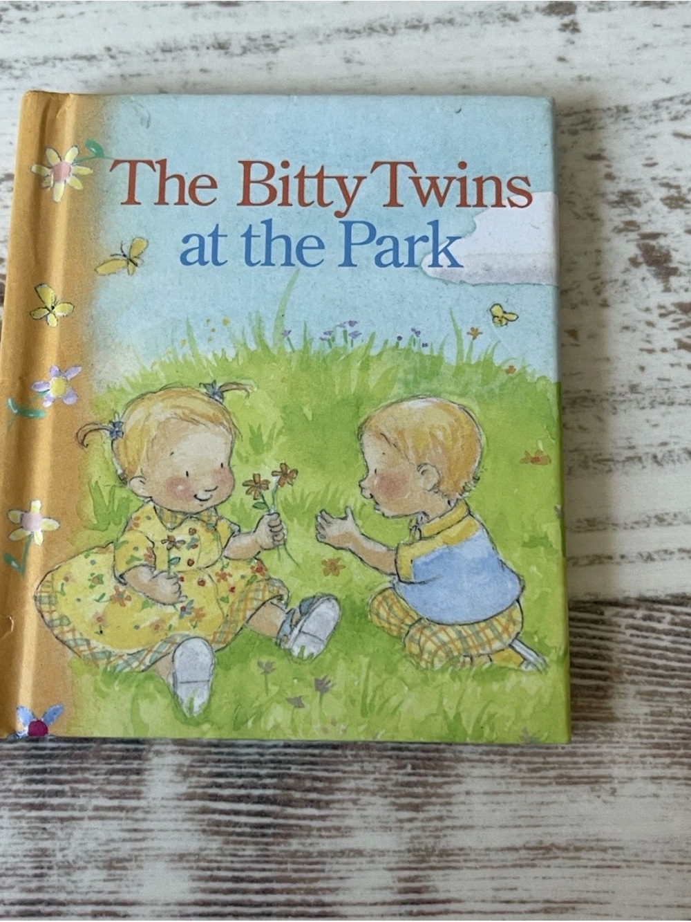 American Girl BITTY TWINS Doll SUNNY DAY Outfits -  At the Park Book Only 2004
